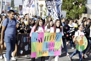 08092019desfile