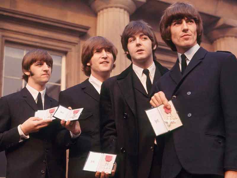 26102020beatles00
