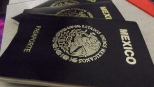 10082021pasaportes00