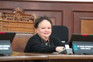 26112021esperanzadiputadapelancha