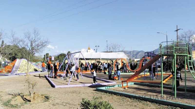 03012022plazas00
