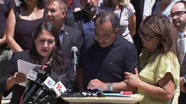 120226padrede3marines00